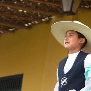 Meet your Posher, Christopher